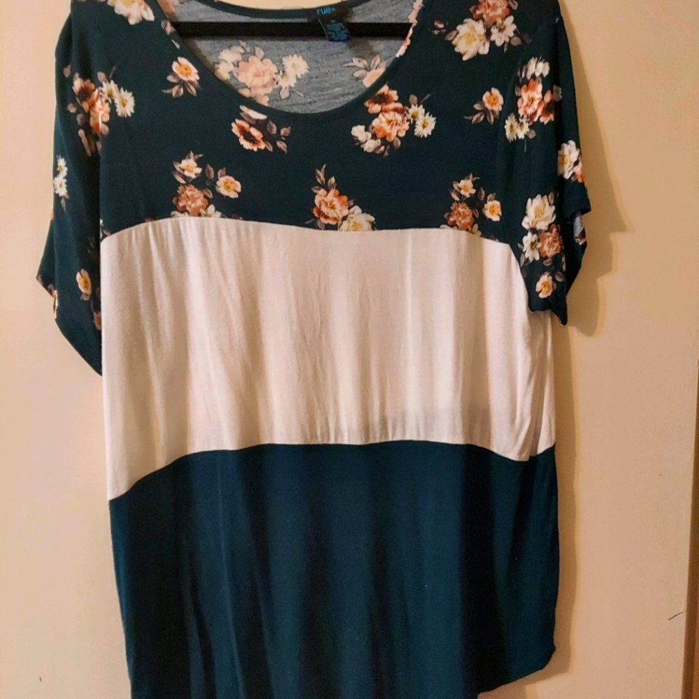 Plus size floral top